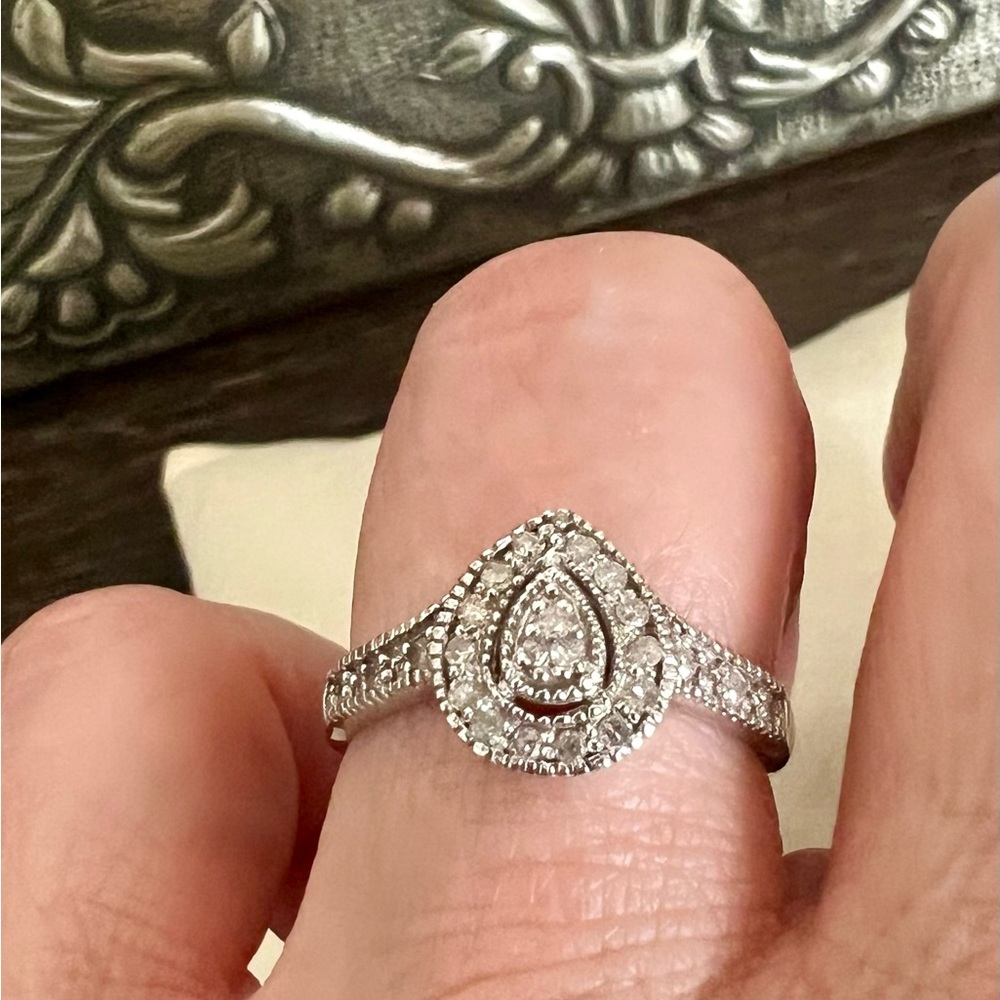 10K real white gold diamond ring